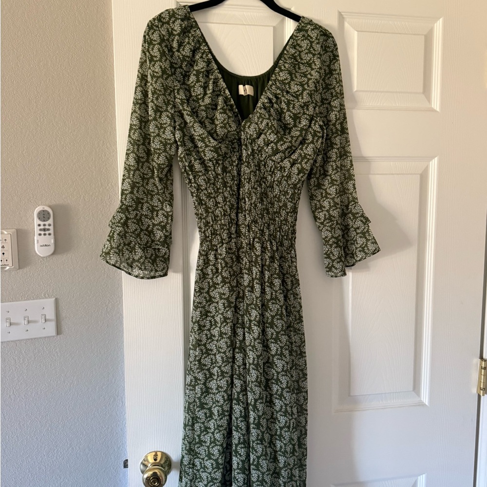Jolie Elegant Forest and Cream Long Sleeve Dress